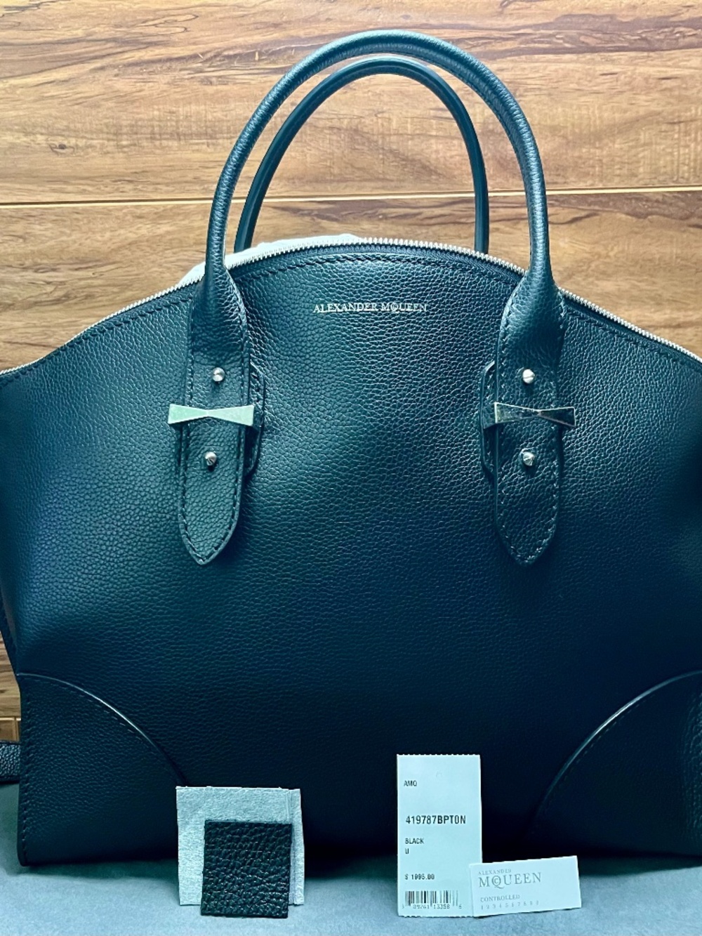 Alexander McQueen - Black Leather Legend Satchel Tote Handbag - Made in Italy C